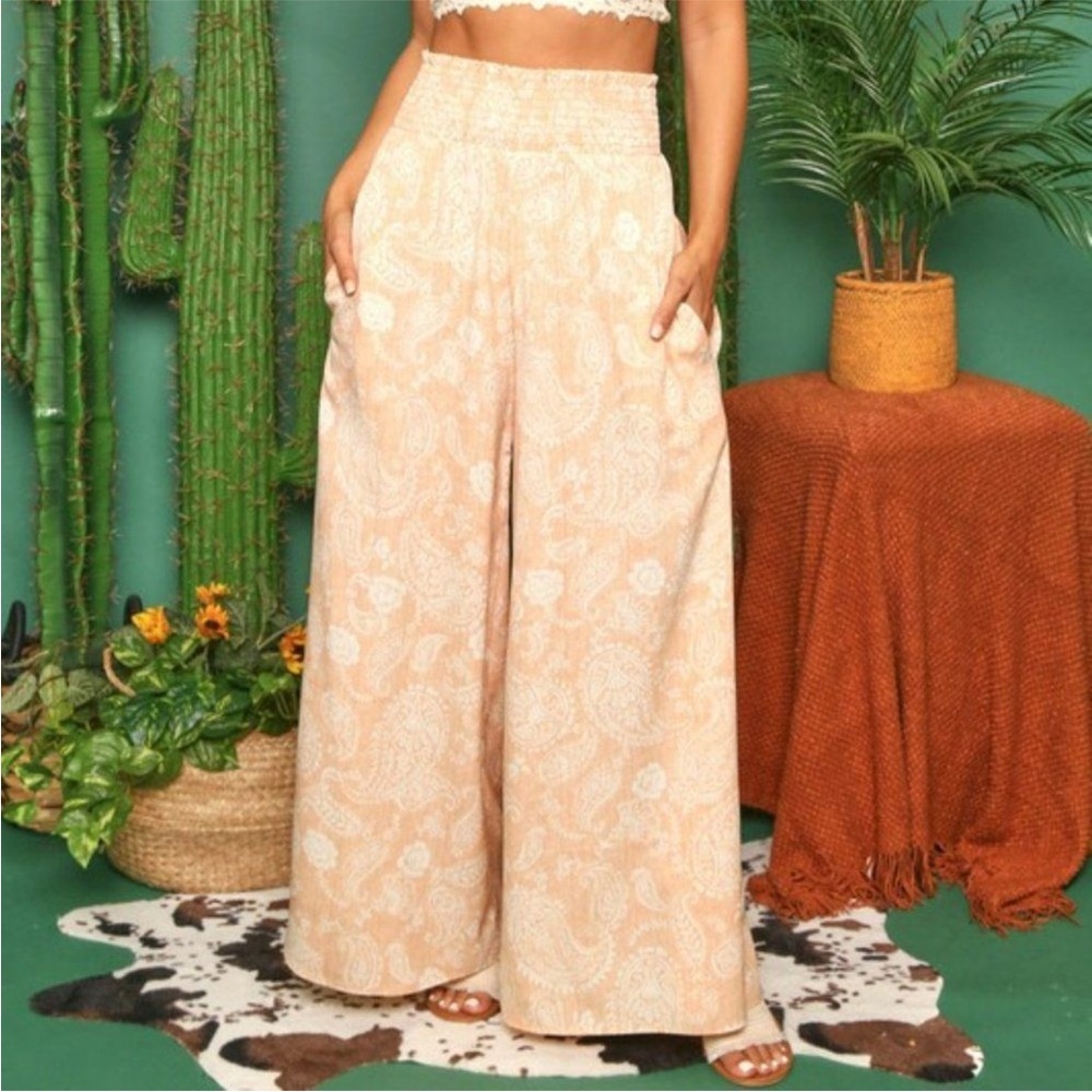 Fantastic Fawn Women's Wide Leg Peach and White Paisley Pants Smocked Waist - Picture 10 of 11